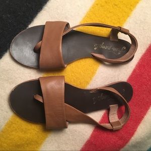 [EUC] FREE PEOPLE : Brown Leather Sandals